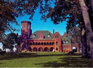 Hundred Oaks Castle